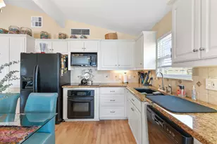 1239 Oahu Dr, Tiki Island, TX 77554 - Photo 8