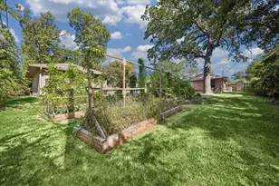 10919 Britoak Ln, Houston, TX 77079 - Photo 4