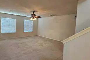 930 Sage St, Baytown, TX 77521 - Photo 8