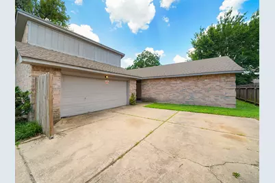 8743 Yvonne Drive, Houston, TX 77044 - Photo 2