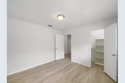 8743 Yvonne Drive, Houston, TX 77044 - Photo 20