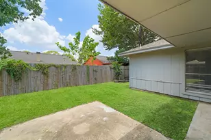 8743 Yvonne Dr, Houston, TX 77044 - Photo 28