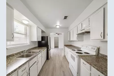8743 Yvonne Drive, Houston, TX 77044 - Photo 14