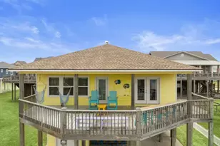2423 Sand Drift Ln, Port Bolivar, TX 77650 - Photo 16