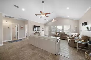2423 Sand Drift Ln, Port Bolivar, TX 77650 - Photo 6