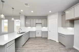 11923 Royal Willow Ln, Houston, TX 77066 - Photo 6