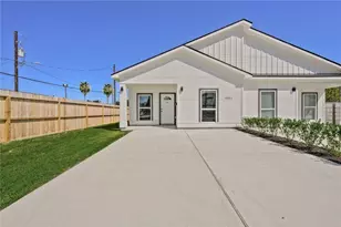9301 E Avenue L, Houston, TX 77012 - Photo 6