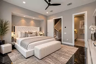 5919 E Post Oak Ln, Houston, TX 77055 - Photo 2