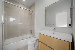 5519 Paraiso Pl, Houston, TX 77091 - Photo 14