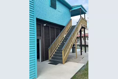 306 Isles End Road, Tiki Island, TX 77554 - Photo 6