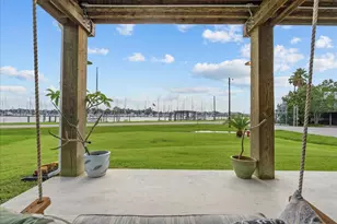 403 W Shore Dr, Clear Lake Shores, TX 77565 - Photo 38