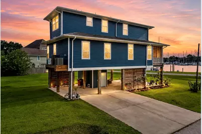 403 W Shore Drive, Clear Lake Shores, TX 77565 - Photo 1