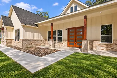 1302 Lamar Street, Liberty, TX 77575 - Photo 2