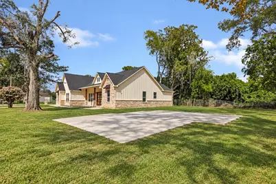 1302 Lamar Street, Liberty, TX 77575 - Photo 32