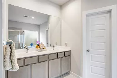 11822 Maple Oak Drive, Houston, TX 77066 - Photo 18