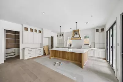 12914 Queensbury Lane, Houston, TX 77079 - Photo 6