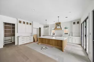 12914 Queensbury Ln, Houston, TX 77079 - Photo 6