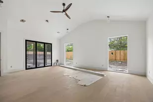 12914 Queensbury Ln, Houston, TX 77079 - Photo 8
