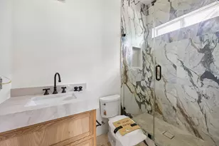 12914 Queensbury Ln, Houston, TX 77079 - Photo 16
