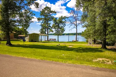 703 Lake Shore Drive, Trinity, TX 75862 - Photo 8
