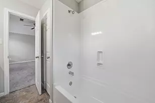 4930 S Cancun Dr, Houston, TX 77045 - Photo 26