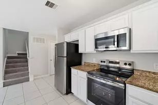 4930 S Cancun Dr, Houston, TX 77045 - Photo 10