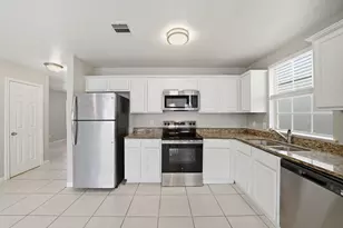 4930 S Cancun Dr, Houston, TX 77045 - Photo 8