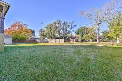 212 Oakdale Street, Shoreacres, TX 77571 - Photo 6