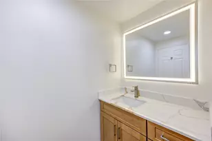 2001 Holcombe Blvd, Houston, TX 77030 - Photo 30
