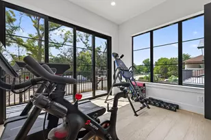 1432 Bingle Rd, Houston, TX 77055 - Photo 26