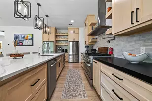 1432 Bingle Rd, Houston, TX 77055 - Photo 14