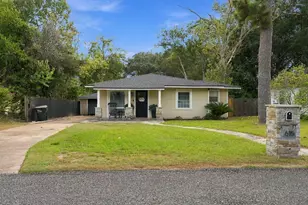 1615 Front St, Columbus, TX 78934 - Photo 1