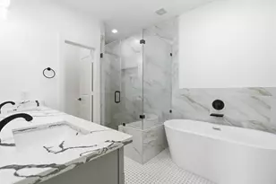 3034 Wayne St, Houston, TX 77026 - Photo 14
