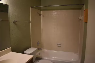 9700 Leawood Boulevard #1702, Houston, TX 77099 - Photo 8