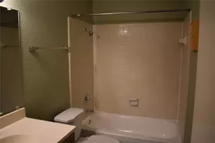 9700 Leawood Blvd, Houston, TX 77099 - Photo 8