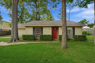 1501 Early Ln, Houston, TX 77055 - Photo 2