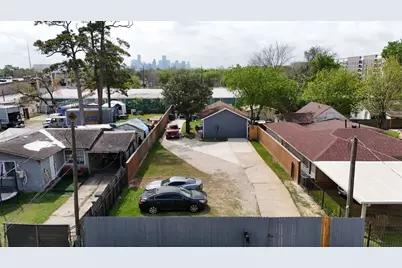 409 Robert Lee Road, Houston, TX 77009 - Photo 8