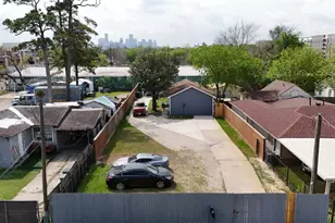 409 Robert Lee Rd, Houston, TX 77009 - Photo 8