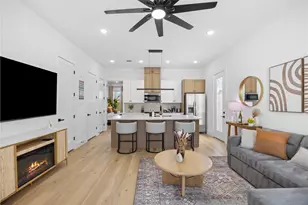 9019 St Comal St, Houston, TX 77051 - Photo 4