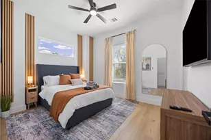 9019 St Comal St, Houston, TX 77051 - Photo 8