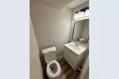211 #B W South Street, Alvin, TX 77511 - Photo 6