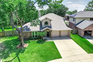 17619 Masonridge Dr, Houston, TX 77095 - Photo 2