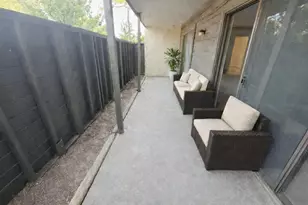 3085 Walnut Bend Ln, Houston, TX 77042 - Photo 12