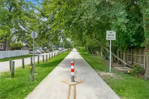 619 E 8th 1/2 St, Houston, TX 77007 - Photo 46