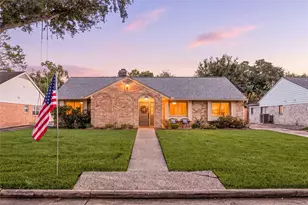 14511 Chadbourne Dr, Houston, TX 77079 - Photo 1