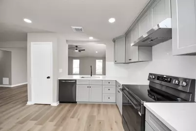 7023 Maczali Drive, Houston, TX 77489 - Photo 4
