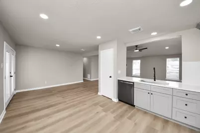 7023 Maczali Drive, Houston, TX 77489 - Photo 10