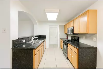 9811 Mango Street, Houston, TX 77075 - Photo 6