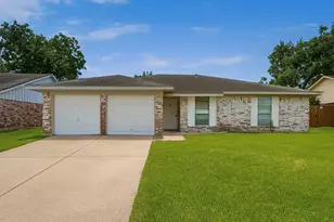 9811 Mango St, Houston, TX 77075 - Photo 1