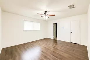 9811 Mango St, Houston, TX 77075 - Photo 8